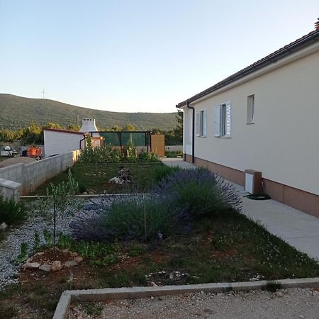 Holiday Home Lucia Lozovac Exterior photo